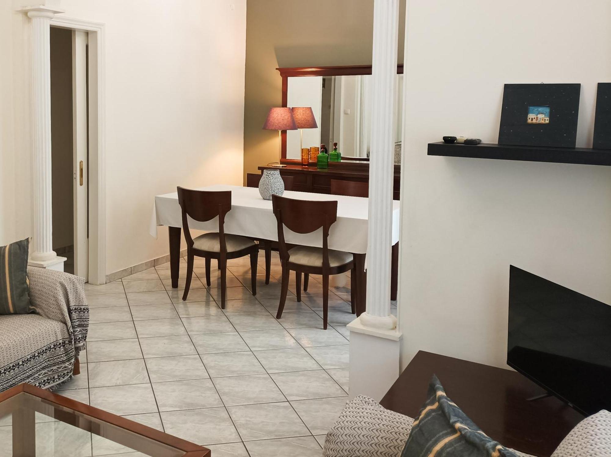 Beautiful House In Chalandri Apartament